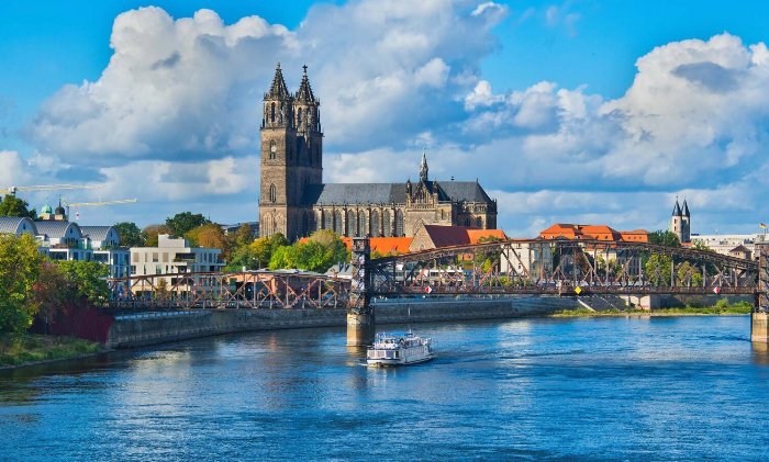Wohnungsportfolio Magdeburg - AS Unternehmensgruppe Bild© AdobeStock_Votimedia